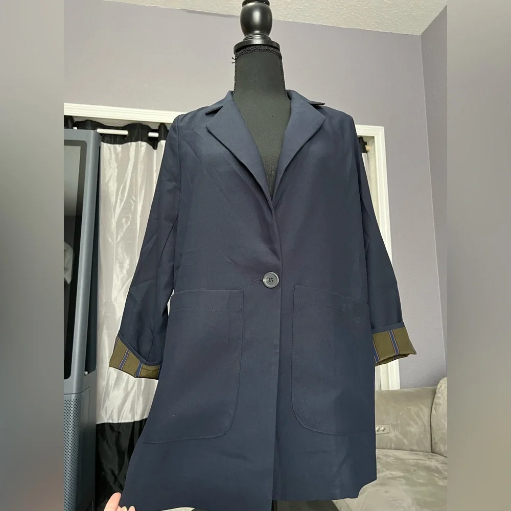 Blazer - Picture 4 of 7